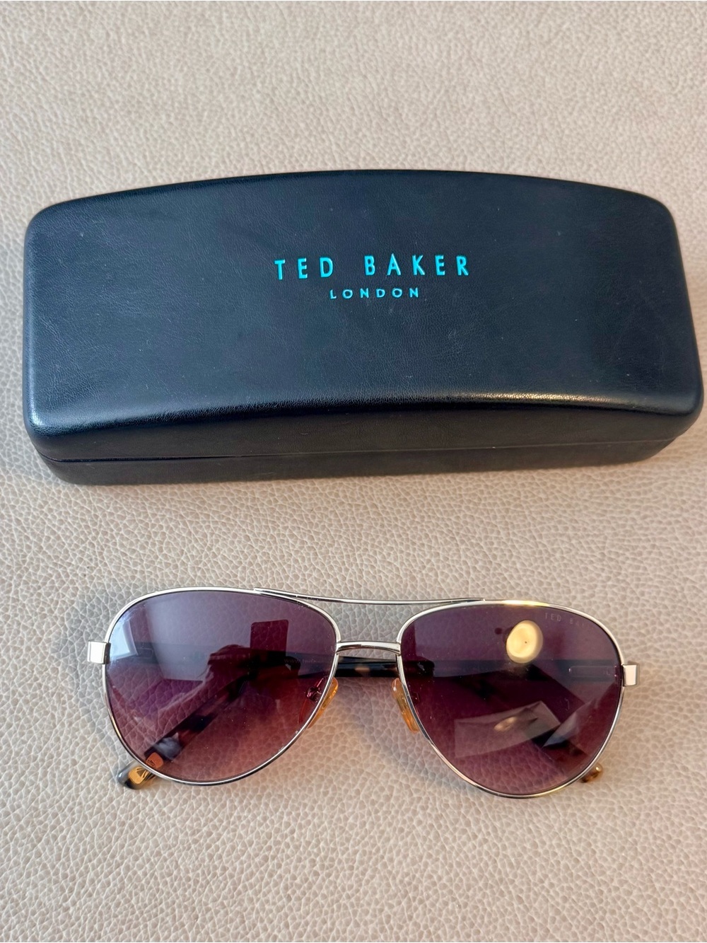 Ted Baker London TB130 Aviator Sunglasses Gold Tortoise Gradient + Case